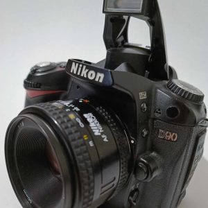 Nikon-D90-12.3-Mpx-HD-Video-DSLR-Camera-Nikon-50mm-f18-Lens-3