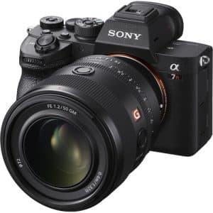 Sony-FE-50mm-f1.2-GM-Full-Frame-Prime-Photo-Lens-for-Sony-E-Mount-3