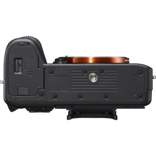 Sony-α7-Mark-III-Mirrorless-Camera-FE-28-70mm-F3.5-5.6-OSS-Lens-7 Sony-α7-Mark-III-Mirrorless-Camera-FE-28-70mm-F3.5-5.6-OSS-Lens-7