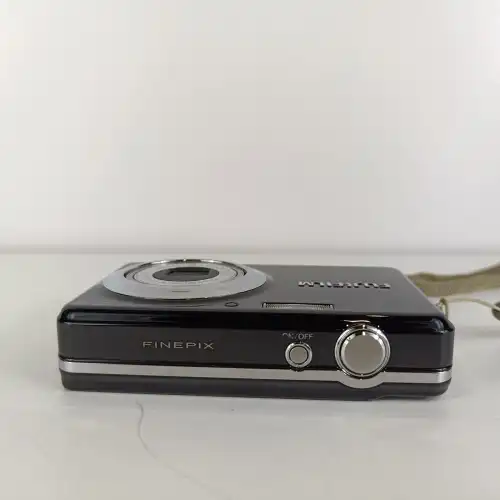 Fujifilm Finepix j37 12.2 Mpx Digital Compact Camera Used 7