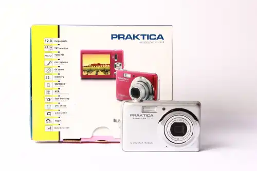 Praktica Luxmedia 12 Z4 12 Mpx Digital Compact Camera Used Praktica Luxmedia 12 Z4 12 Mpx Digital Compact Camera Used