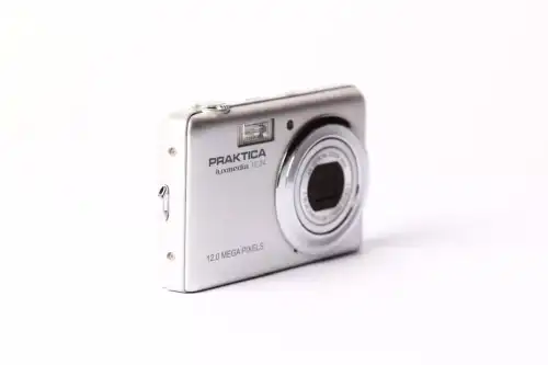 Praktica Luxmedia 12 Z4 12 Mpx Digital Compact Camera Used.webp 4 Praktica Luxmedia 12 Z4 12 Mpx Digital Compact Camera Used.webp 4