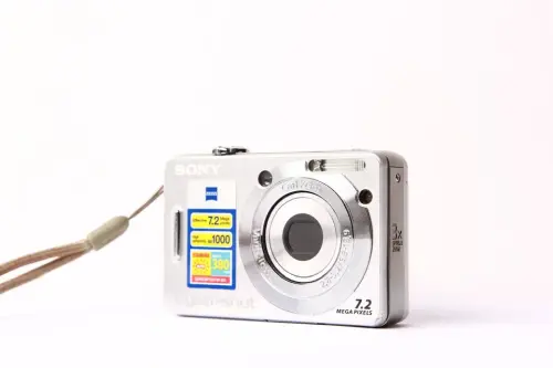 Sony Cybershot DSC W55 7.2 Mpx Compact Camera Used 2 Sony Cybershot DSC W55 7.2 Mpx Compact Camera Used 2