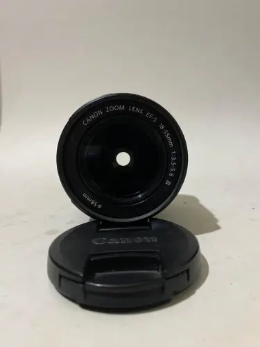 Canon EF S 18 55mm f3.5 5.6 III