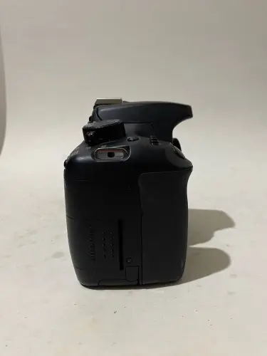 Canon EOS 1000D 10.1 MP DSLR Camera +EF S 18 55mm f3.5 5.6 10 (3)